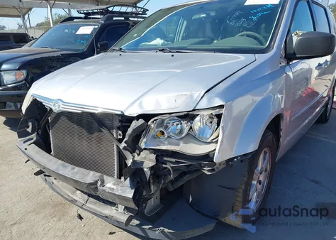 2010 Chrysler Town & Country New Lx из США, поврежденный, VIN 2A4RR2D14AR414721